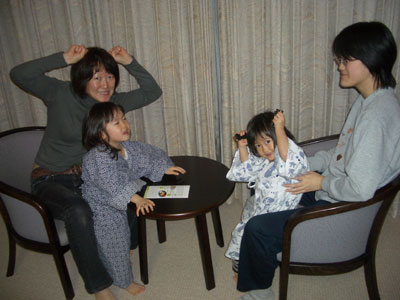 06-0122_@room.jpg