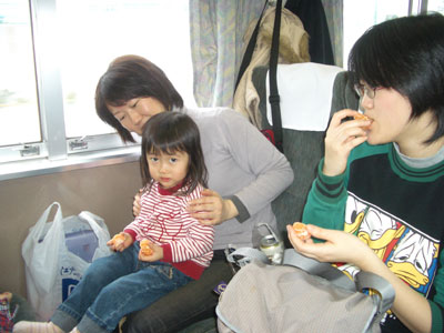 06-0122_@train.jpg