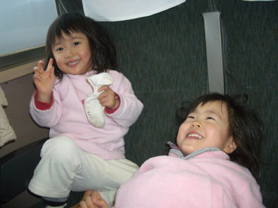06-0122_momonono@train.jpg