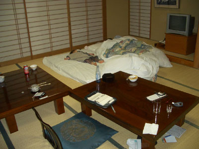 06-0122_room.jpg