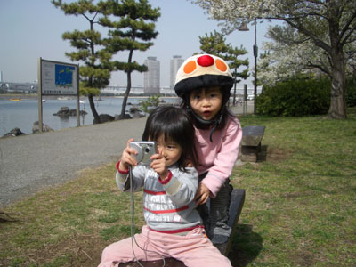 06-0401_Nodoka_camera.jpg